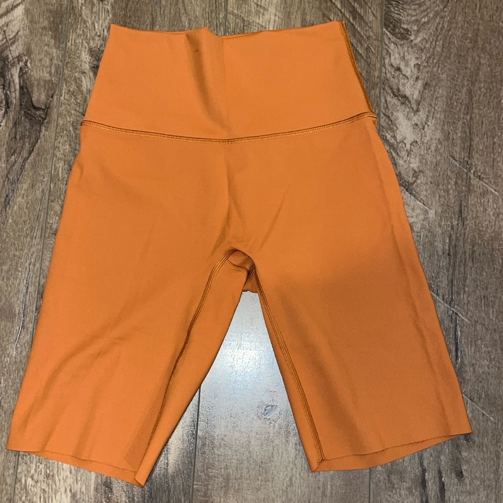 AERIE OFFLINE” GOALS”  HIGH RISE BIKE SHORTS SIZE SMALL